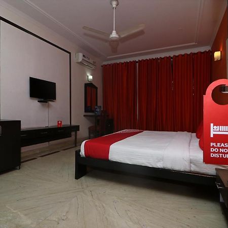 Collection O 62867 Hotel Rest Kasandra Екстер'єр фото